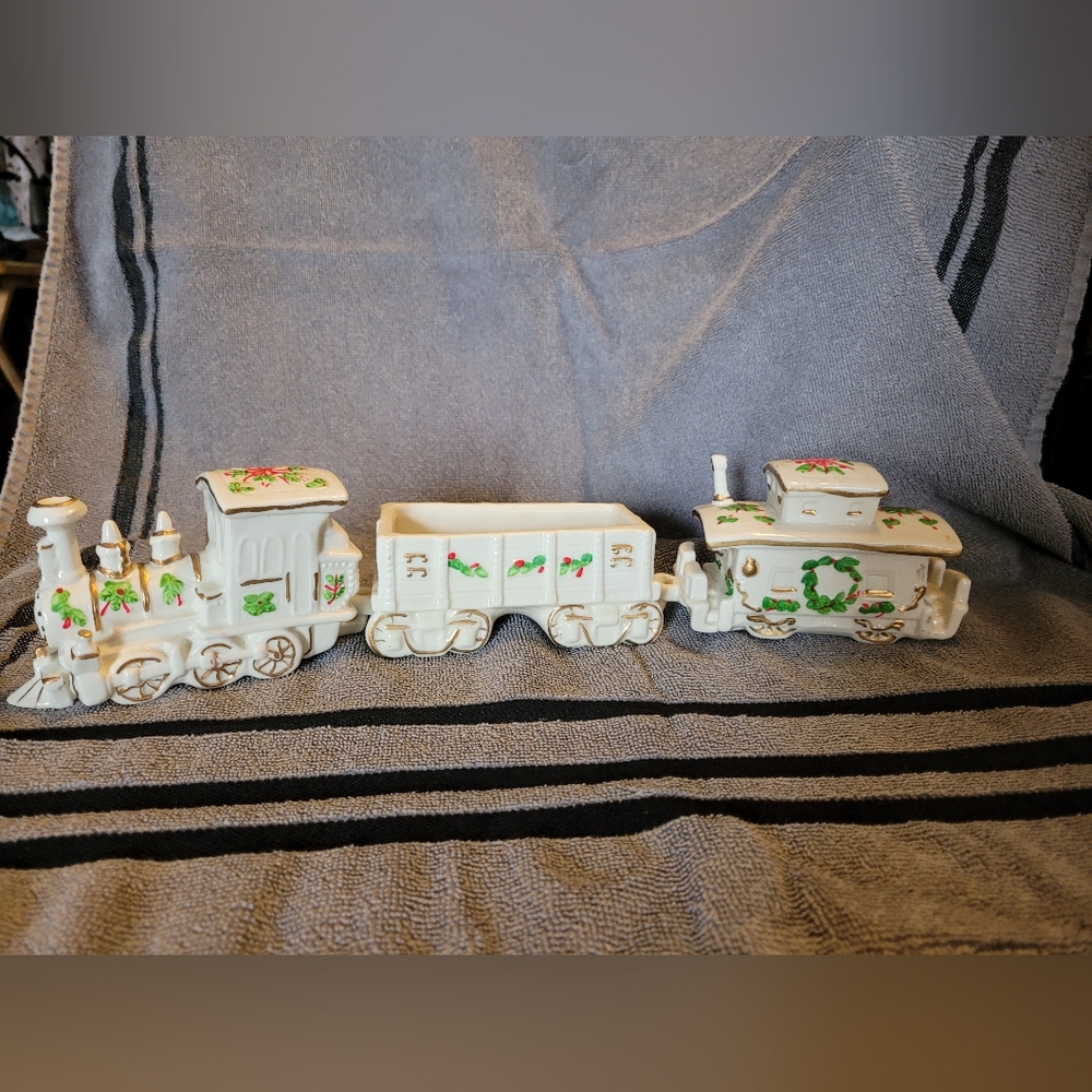 Floral Ceramic Train Set